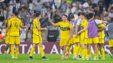 Columbus Crew's players celebrate